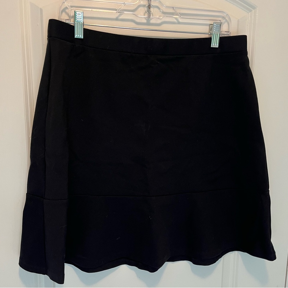 LOFT flounce bottom skirt black size large